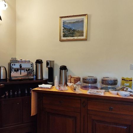 Villino Chelidonia Subiaco Bed & Breakfast Bagian luar foto