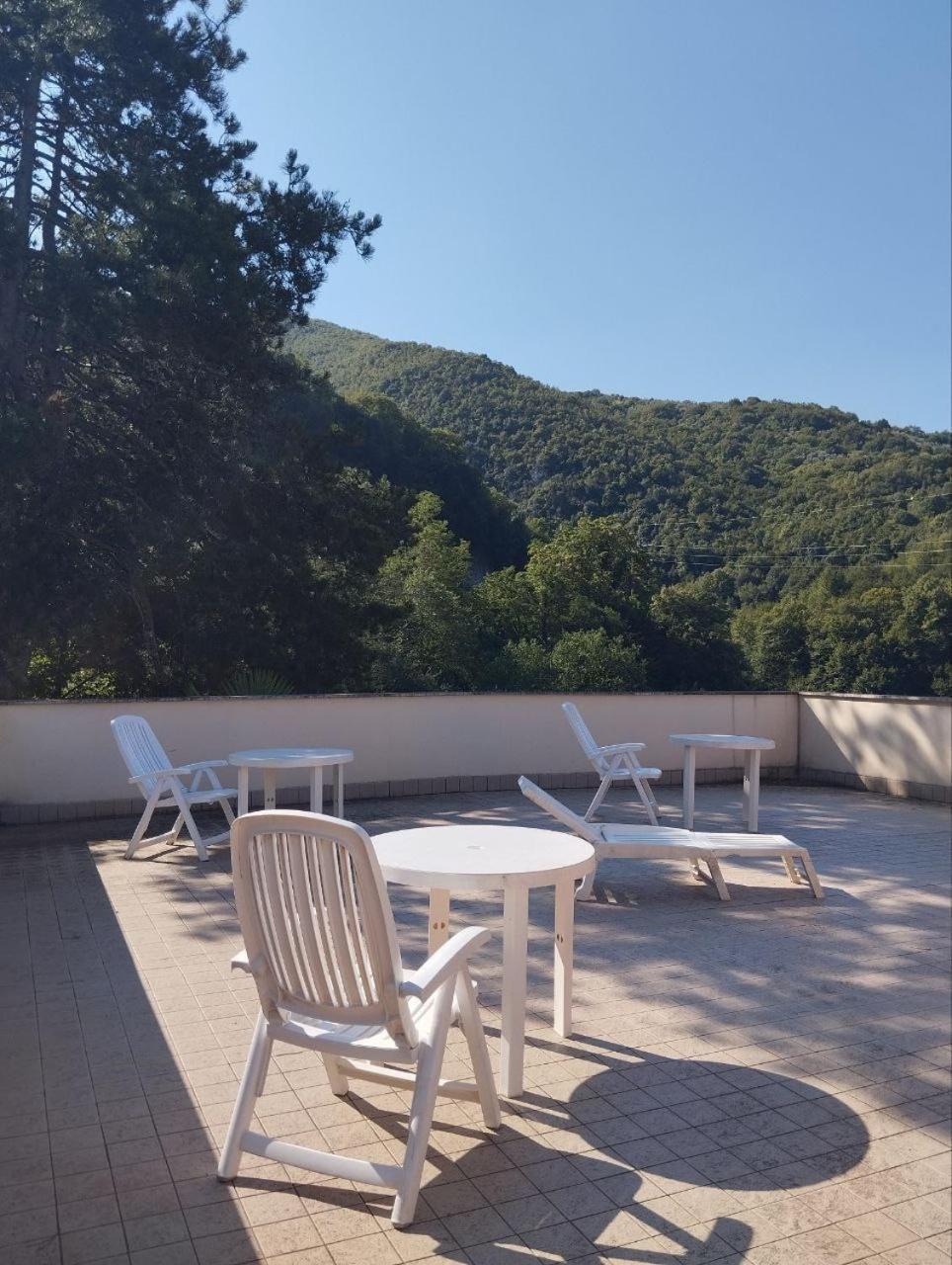 Villino Chelidonia Subiaco Bed & Breakfast Bagian luar foto