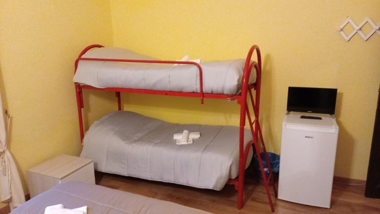 Villino Chelidonia Subiaco Bed & Breakfast Bagian luar foto